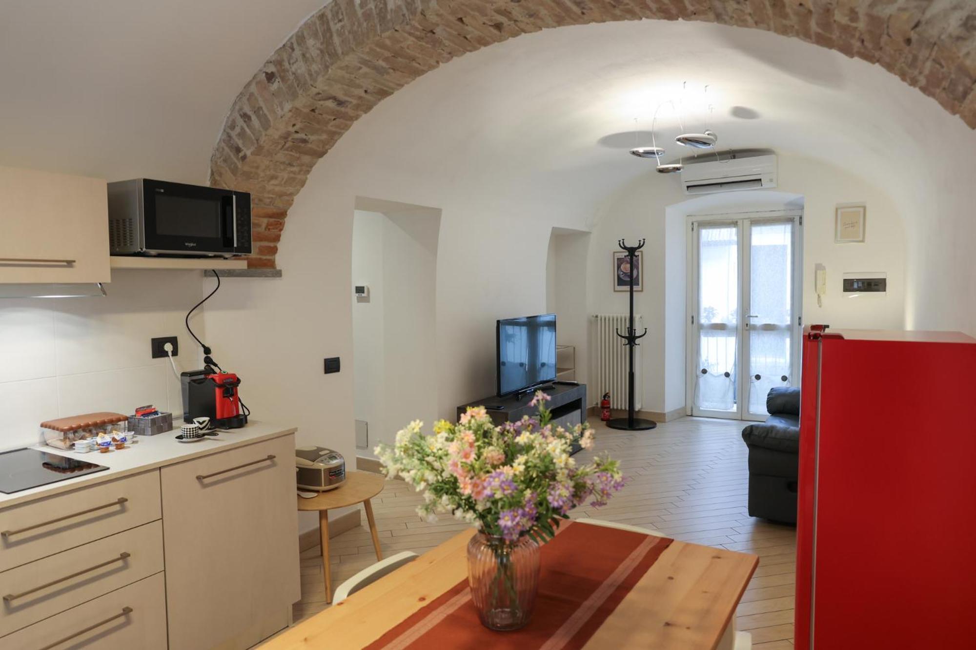Asti Historic Center - Appartamento Trincotto Esterno foto